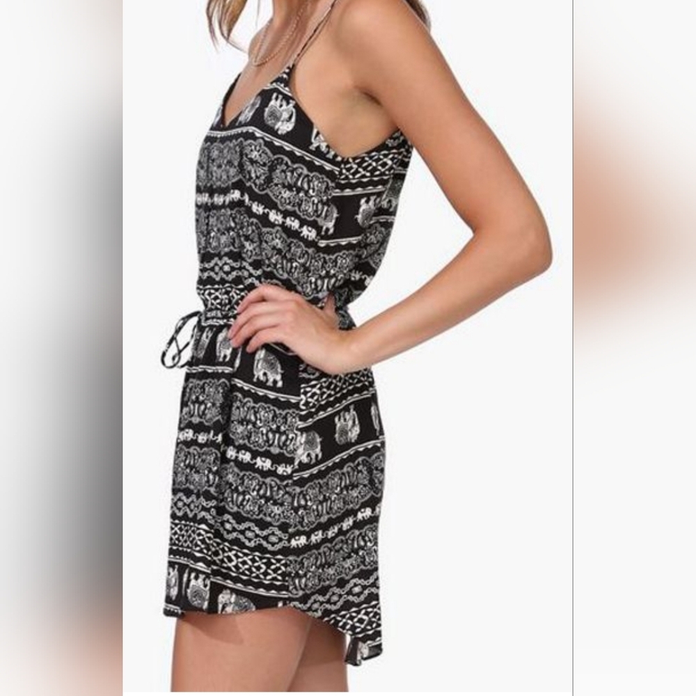 Final Touch Black and White Patterned Dress